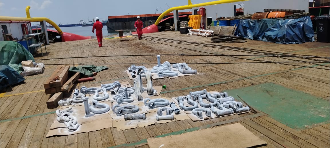 MPI  shackle Photo